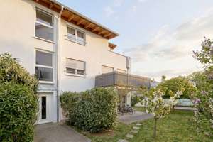 3-Zimmer-Wohnung mit großem Balkon in der Reutlinger Oststadt. – Die vollständige Adresse der Immobilie erhältst du vom Anbieter., 72764 Reutlingen-Mitte, Reutlingen – Vorschaubild 2
