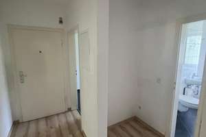 Frei ab sofort ! 3 Zimmer Wohnung mit Balkon – Möntingstraße 3, 45881 Schalke, Gelsenkirchen – Vorschaubild 2