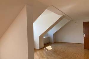 Vermietung einer 3-Zimmer-Wohnung in München-Altharlaching, Lindenstr. – Die vollständige Adresse der Immobilie erhältst du vom Anbieter., 81545 Harlaching, München – Vorschaubild 4
