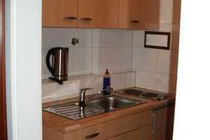 1-ZIMMER-WOHNUNG mit KÜCHE ohne Balkon mit Auzug – Goldschmiedeschulstrasse 6, 75173 Südweststadt, Pforzheim – Vorschaubild 3