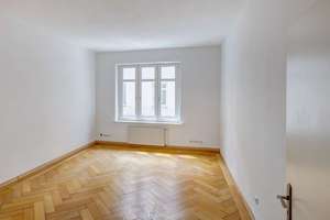 Stilvolle Altbauperle in Bestlage – 4 Zimmer mit Balkon im kernsanierten Jugendstilhaus!