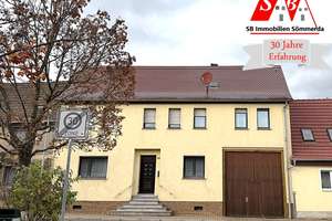Großz. Wohnhaus in Kölleda,  mit hoher Toreinfahrt, gepflegter und einzugsbereiter Zustand ! – Die vollständige Adresse der Immobilie erhältst du vom Anbieter., 99625 Kölleda – Vorschaubild 1