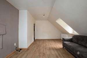 In idyllischer Grünlage: Gepflegte 3-Zimmer-Dachgeschosswohnung mit großer Dachterrasse & Garage – Die vollständige Adresse der Immobilie erhältst du vom Anbieter., 42281 Barmen, Wuppertal – Vorschaubild 2