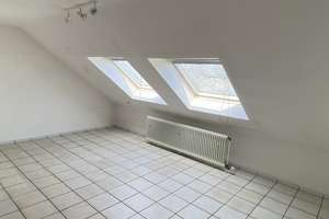 Bezugsfrei! Familienfreundlich!
6 Zimmer! 
Schönes Reihenmittelhaus in ruhiger Wohnlage Buschdorf  – Die vollständige Adresse der Immobilie erhältst du vom Anbieter., 53117 Buschdorf, Bonn – Vorschaubild 19