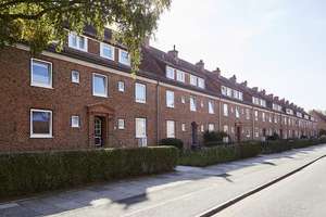 Kurzfristig anzumieten! Kattenturm - Zwei-Zimmer-Wohnung im Dachgeschoss