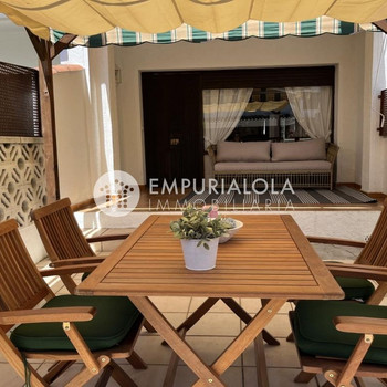 SCHÖNES HAUS IN EMPURIABRAVA AM FLUSS EBRO