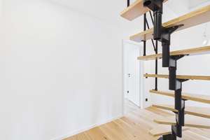 Stilvolle Maisonettewohnung mit 4,5 Zimmern und hochwertiger Sanierung in begehrter Lage – Die vollständige Adresse der Immobilie erhältst du vom Anbieter., 80807 Milbertshofen, München – Vorschaubild 5