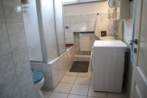 DU-Hochheide, altengerechte ETW mit Aufzug, ca. 59 m², Loggia, Fernwärme, inkl. Einbauküche! – Husemannstraße 9, 47198 Hochheide, Duisburg – Vorschaubild 15