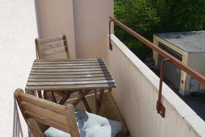 Helle teilmöblierte 2-Zi.-Whg. mit Westbalkon in BMW-Nähe, neuwertige EBK, provisionsfrei. – Schleissheimerstrasse 303, 80809 Am Riesenfeld, München – Vorschaubild 5