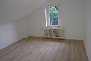 Helle und gemütliche 2-Zimmer Dachgeschosswohnung in wunderschönem Altbau – Industriestraße 51, 47803 Kempener Feld/Baackeshof, Krefeld – Vorschaubild 10