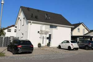 LIEBEVOLL EINGERICHTETES HAUS SUCHT NEUE BESITZER – Die vollständige Adresse der Immobilie erhältst du vom Anbieter., 79801 Hohentengen am Hochrhein – Vorschaubild 1