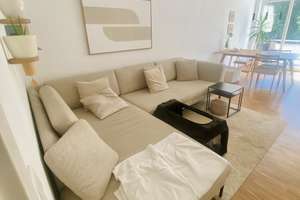 WG Zimmer in heller Wohnung mit Balkon in bester Lage 