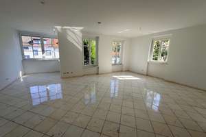 Großzügige 2-Zimmerwohnung mit EBK, Stellplatz u. Balkon im inneren Westen! – Die vollständige Adresse der Immobilie erhältst du vom Anbieter., 93049 Westenviertel, Regensburg – Vorschaubild 3