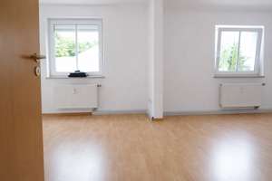 **KRIEGSHABER** Gepflegtes Mehrfamilienhaus mit 6 Wohneinheiten unweit der Uniklinik – Untere- Osterfeld- Straße 76, 86156 Kriegshaber, Augsburg – Vorschaubild 9