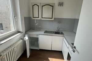 Senioren aufgepasst! tolle 1,5 Zimmer Wohnung wartet auf Sie! Wohnberechtigungsschein erforderlich! – Kuhlenwall 42, 47051 Duisburg – Vorschaubild 3