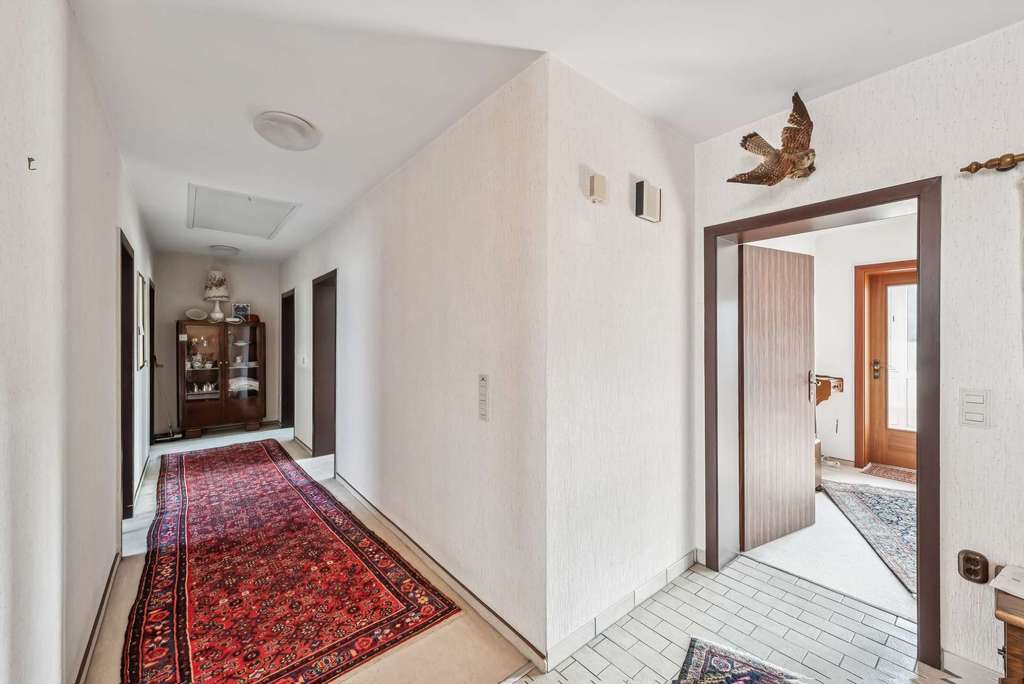 Immobilie in Freudenberg - Großzügiges EFH mit ELW in begehrter Lage in Freudenberg - Bild 3