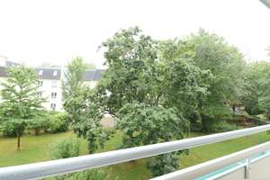 seniorengerechte 3-Raumwohnung mit flacher Dusche und Aufzug und Südbalkon – Irkutsker Straße 11, 9119 Kappel, Chemnitz – Vorschaubild 3