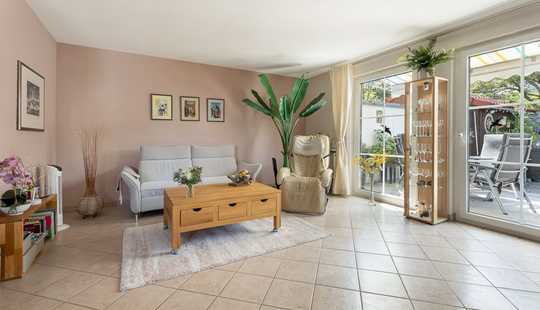 Bild von Reiheneckhaus mit solider Rendite und zuverlässigen Mietern