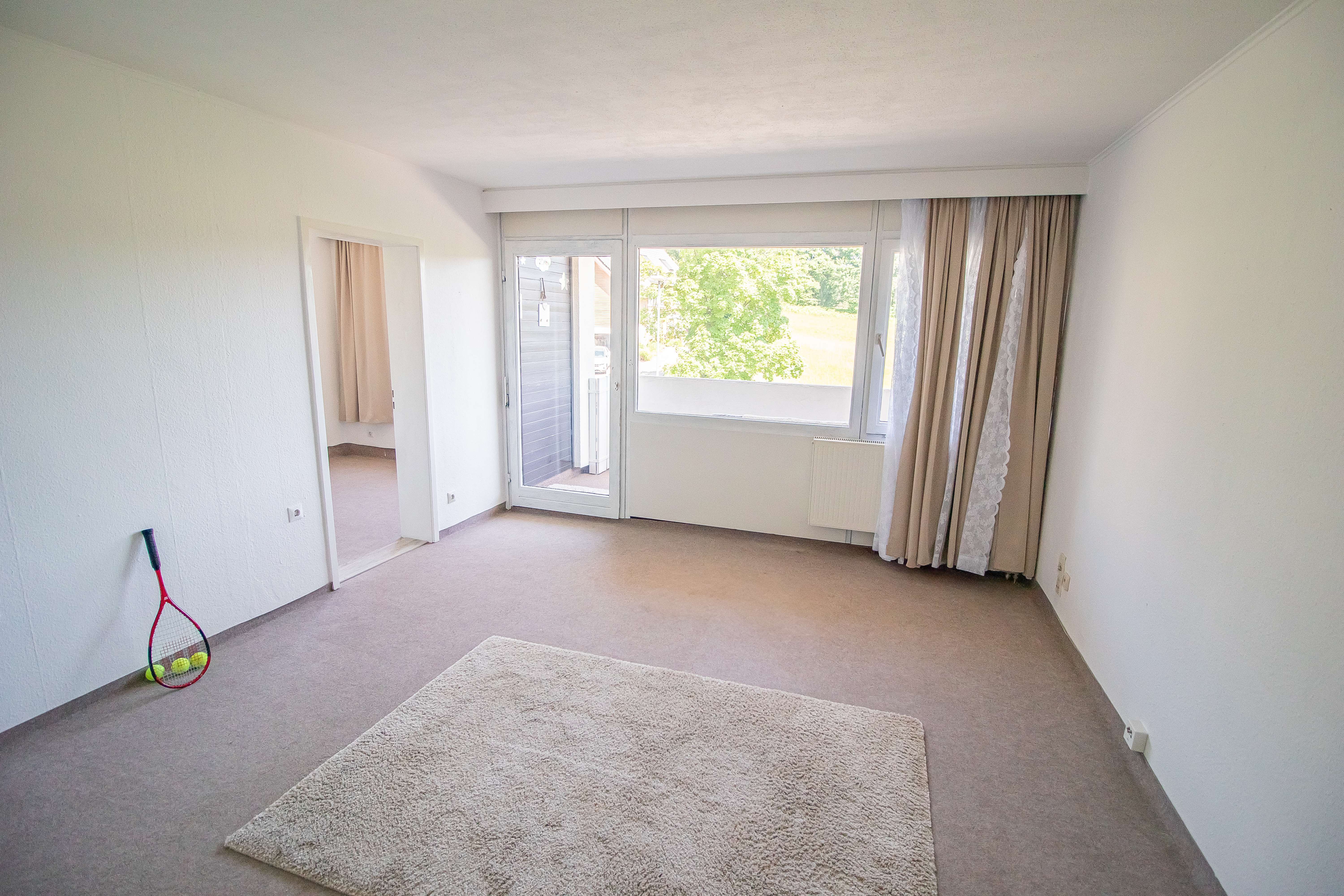 Immobilie in Freudenstadt - Gemütliche 2-Zimmer Wohnung mit Küche, Loggia und Hallenbadmitbenutzung - Bild 3