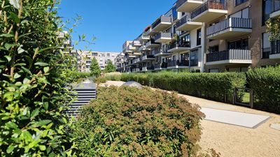 Traumwohnung in Grafental: Moderne 3-Zi.-Wohnung mit Einbauküche, Beleuchtung, Balkon & Garten