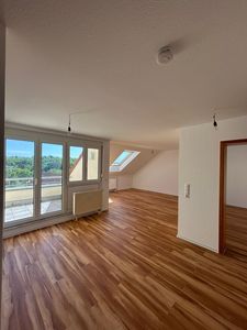 Neue Einbauküche - renovierte Wohnung - 3ZKB