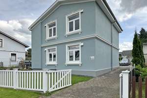 Modernes Zweifamilienhaus in Bestlage – Die vollständige Adresse der Immobilie erhältst du vom Anbieter., 21079 Sinstorf, Hamburg – Vorschaubild 1