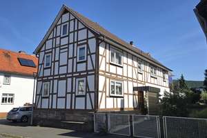 Zweifamilienhaus mit Einliegerwohnung, schönem Garten und Garage – Die vollständige Adresse der Immobilie erhältst du vom Anbieter., 37269 Eschwege – Vorschaubild 2