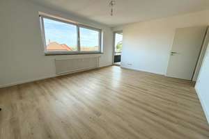 Renovierte Wohnung mit Stellplatz, Loggia und Weitblick! – Torgarten 10, 30559 Anderten, Hannover – Vorschaubild 1