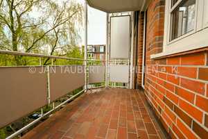 **ZENTRALES WOHNEN IM ALSTERTAL** renovierte 2-Zimmer-Wohnung mit sonnigem Balkon + TG – Hamburg – Vorschaubild 7