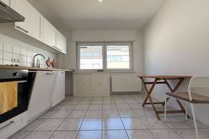 Schöne 2-Zimmer-Wohnung mit Balkon und modernisiertem Tageslichtbad – Die vollständige Adresse der Immobilie erhältst du vom Anbieter., 68161 Innenstadt/Jungbusch, Mannheim – Vorschaubild 2