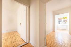 ⭐️ Wohnen in Zehlendorf Mitte - Provisionsfrei- Sanierte  3-Zi Stuck-Altbau-Whg mit Dielen – Die vollständige Adresse der Immobilie erhältst du vom Anbieter., 14165 Zehlendorf, Berlin – Vorschaubild 4