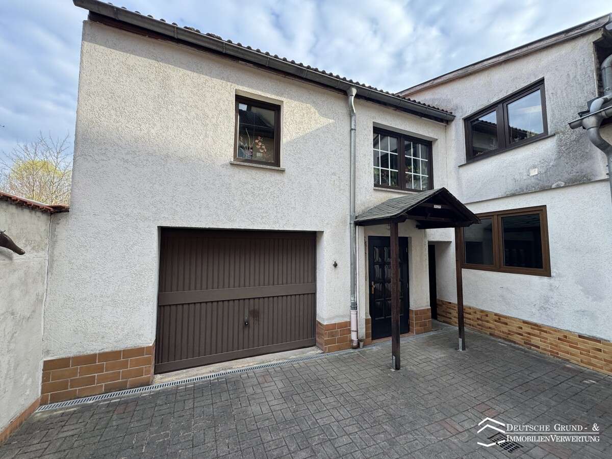 Eigentumswohnung im separaten Hinterhaus mit Balkon und Garage, Schmalkalden Meiningen Kreis – Bild 3