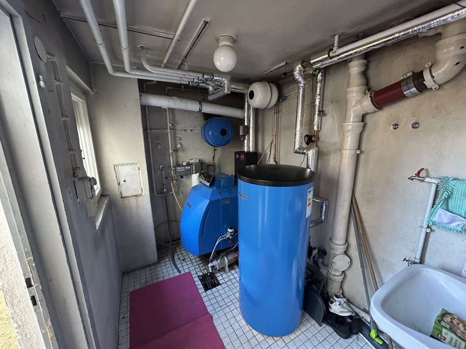 ad2c062c95f4aae319a7de9aa1bd74