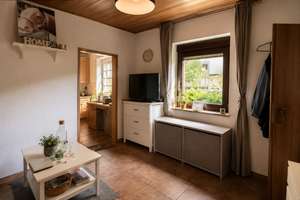 Vielseitiges Einfamilienhaus mit Einliegerwohnung in Düsseldorf-Vennhausen – 40627 Vennhausen, Düsseldorf – Vorschaubild 9
