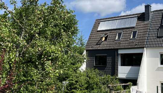 Bild von KEINE KÄUFERPROVISION!! Reiheneckhaus mit großem Garten in familienfreundlicher Lage | Garage