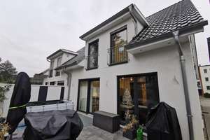 Geräumige, möblierte Doppelhaushälfte mit Garten, Pool und Kamin in ruhiger Lage - HH-Eidelstedt – 22523 Eidelstedt, Hamburg – Vorschaubild 23