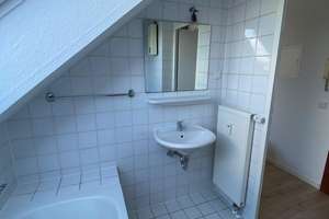 Renoviertes Dachgeschoss Apartment in Düsseldorf-Hassels – 40599 Hassels, Düsseldorf – Vorschaubild 5