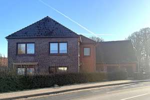 Zweifamilienhaus in zentraler Lage – Die vollständige Adresse der Immobilie erhältst du vom Anbieter., 31632 Husum – Vorschaubild 3