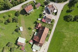 Hofstelle mit mehreren Nebengebäuden auf über 3.000 m² Grund im Deggenhauser Tal – Die vollständige Adresse der Immobilie erhältst du vom Anbieter., 88693 Deggenhausertal – Vorschaubild 3