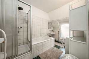 Nutzen Sie die virtuelle Tour: Vermietete 4-Zimmer-Wohnung in Berlin-Friedrichshain – Die vollständige Adresse der Immobilie erhältst du vom Anbieter., 10249 Friedrichshain, Berlin – Vorschaubild 4