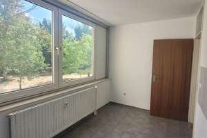 3 Zimmer Wohnung mit Balkon in Ludwigshafen-Friesenheim – 67063 Friesenheim, Ludwigshafen am Rhein – Vorschaubild 2