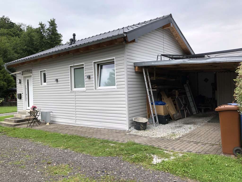 Immobilie in Niederwambach - Attraktives Wohn- / und Ferienhaus in ruhiger Natur - Bild 1