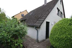 Großzügiges Einfamilienhaus in Top-Lage mit idyllischem Grundstück – Die vollständige Adresse der Immobilie erhältst du vom Anbieter., 38518 Gifhorn – Vorschaubild 4