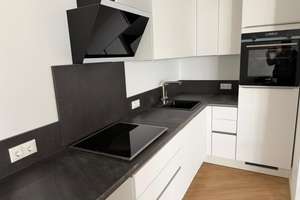 Toplage Maxvorstadt: Grundsanierte 1-Zimmer-Wohnung mit Balkon & EBK direkt an der LMU