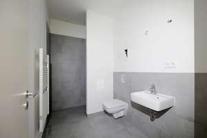 3-Zimmerwohnung im Neubau im Hinterhof mit Tiefgaragenstellplatz – Reichenberger Str. 108a, 10999 Kreuzberg, Berlin – Vorschaubild 4