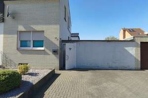 Kleine Doppelhaushälfte mit großem Außenbereich, Garage und PV-Anlage in Waldhausen