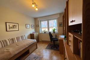 Geräumiges Zweifamilienhaus in familienfreundlicher Lage von Bochum-Laer – Die vollständige Adresse der Immobilie erhältst du vom Anbieter., 44803 Laer, Bochum – Vorschaubild 11