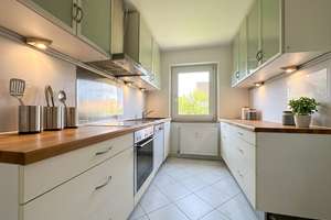 „Haus im Haus“-Erlebnis - Großzügige 4-Zimmer-Wohnung mit Balkon & eigenem Garten – 70499 Weilimdorf (Ortsteil), Stuttgart – Vorschaubild 12