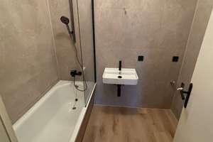 NEU-Sanierte 1-Zimmer mit Wannenbad, Vinylboden und EBK mgl. auf dem Kaßberg! – Henriettenstraße 77, 9112 Kaßberg, Chemnitz – Vorschaubild 3