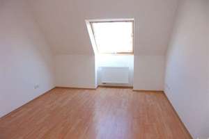 Helle Dachgeschosswohnung für Studenten im Leipziger Osten – Beuchaer Straße 10, 4318 Anger-Crottendorf, Leipzig – Vorschaubild 3